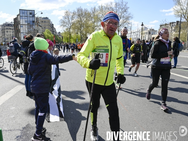 Marathon de Paris 2022. Paris Marathon 2022.