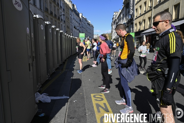 Marathon de Paris 2022, ravitaillement alimentaire, eau, et sanitaires. Paris Marathon 2022, food supply and sanitary facilities