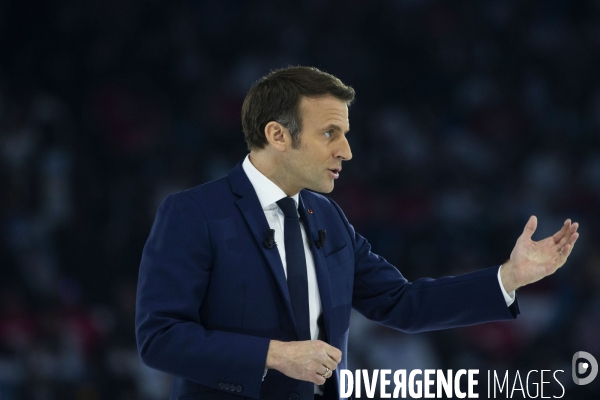 Meeting d Emmanuel MACRON à Paris La Défense Arena