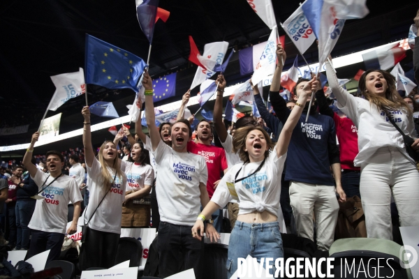 Meeting d Emmanuel MACRON à Paris La Défense Arena