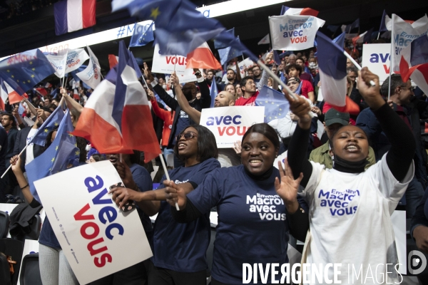 Meeting d Emmanuel MACRON à Paris La Défense Arena