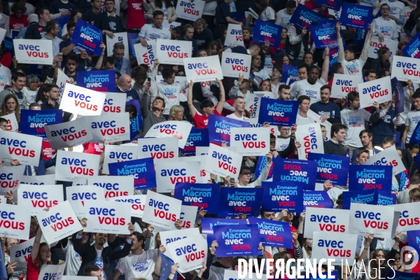 Meeting d Emmanuel MACRON à Paris La Défense Arena