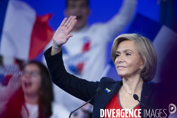 Meeting de Valérie PECRESSE porte de Versailles à Paris.