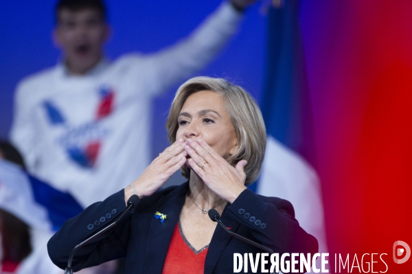 Meeting de Valérie PECRESSE porte de Versailles à Paris.