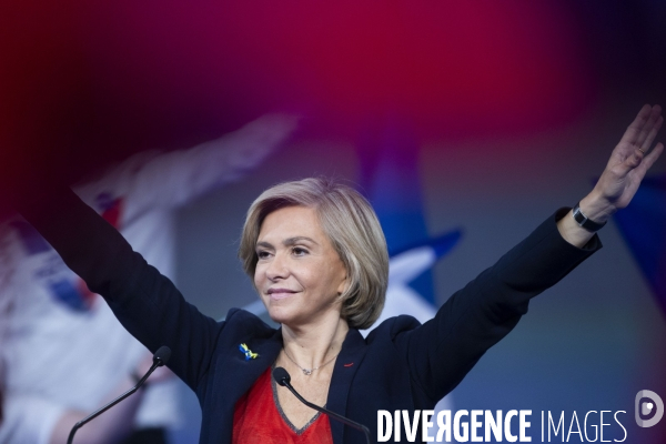 Meeting de Valérie PECRESSE porte de Versailles à Paris.