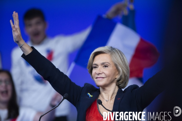 Meeting de Valérie PECRESSE porte de Versailles à Paris.