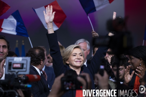 Meeting de Valérie PECRESSE porte de Versailles à Paris.