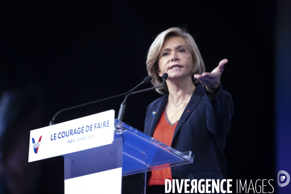 Meeting de Valérie PECRESSE porte de Versailles à Paris.