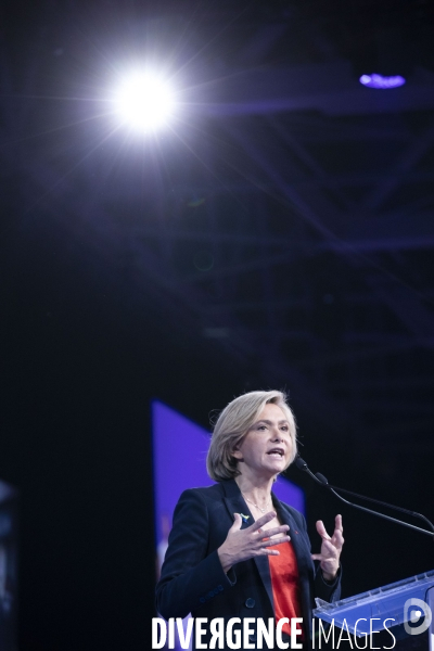 Meeting de Valérie PECRESSE porte de Versailles à Paris.