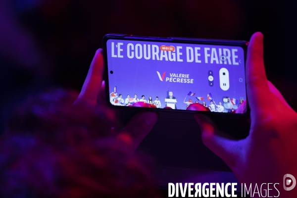 Meeting de Valérie PECRESSE porte de Versailles à Paris.