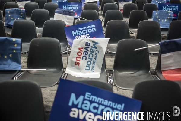 Meeting d Emmanuel Macron à La Défense Arena.