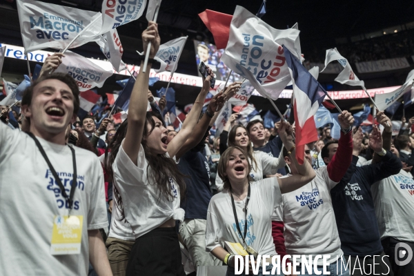 Meeting d Emmanuel Macron à La Défense Arena.