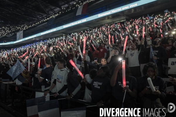 Meeting d Emmanuel Macron à La Défense Arena.