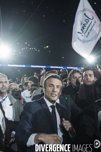 Meeting d Emmanuel Macron à La Défense Arena.