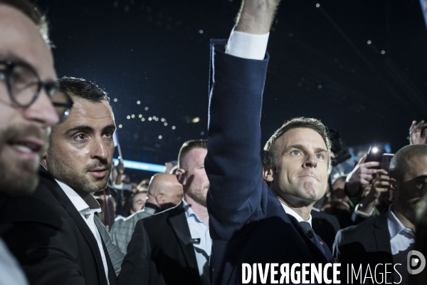 Meeting d Emmanuel Macron à La Défense Arena.