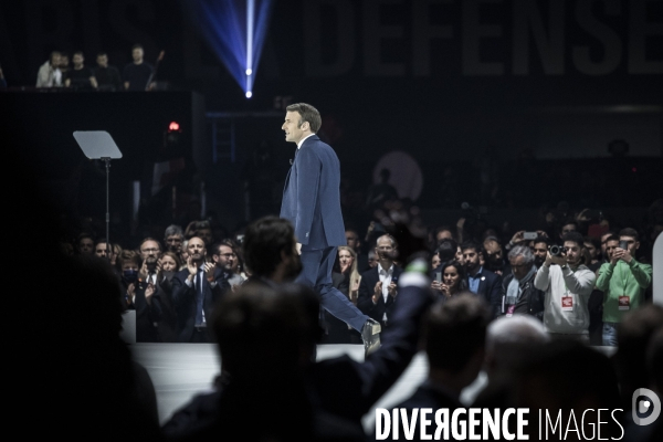 Meeting d Emmanuel Macron à La Défense Arena.