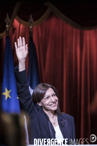 Meeting d Anne Hidalgo au Cirque d Hiver.