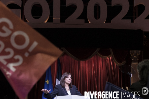 Meeting d Anne Hidalgo au Cirque d Hiver.