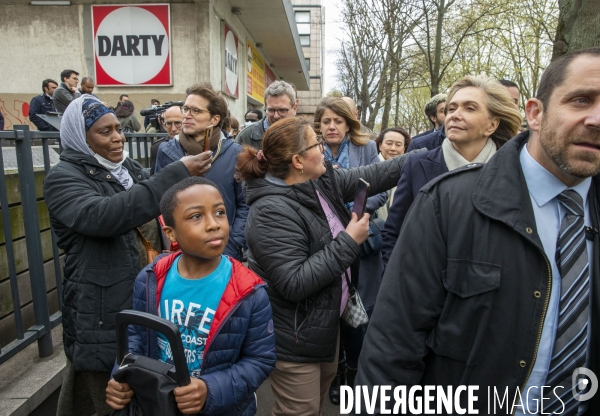 Valérie PECRESSE dans un quartier sensible d Aubervilliers