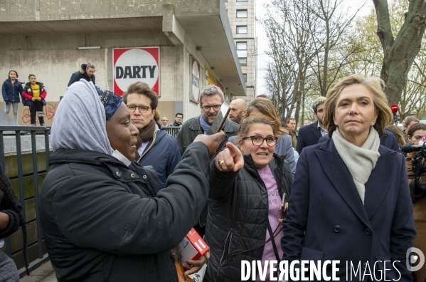 Valérie PECRESSE dans un quartier sensible d Aubervilliers