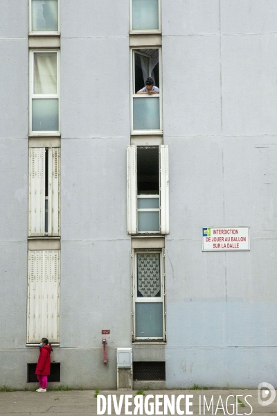 Valérie PECRESSE dans un quartier sensible d Aubervilliers