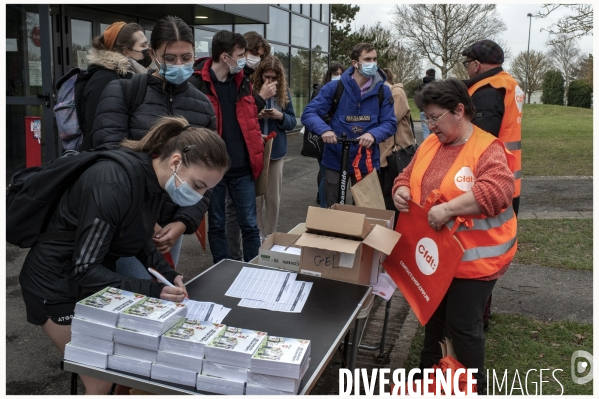 Distribution produits première nécessité étudiants Amiens