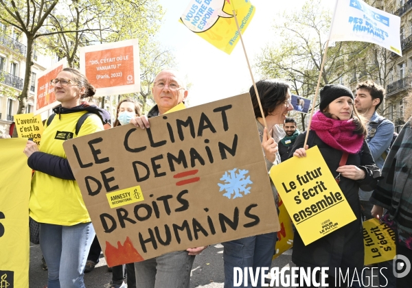 Marche pour le futur 2022, le 9 avril à Paris. Walk for the future.