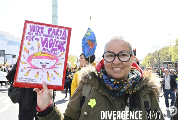 Marche pour le futur 2022, le 9 avril à Paris. Walk for the future.