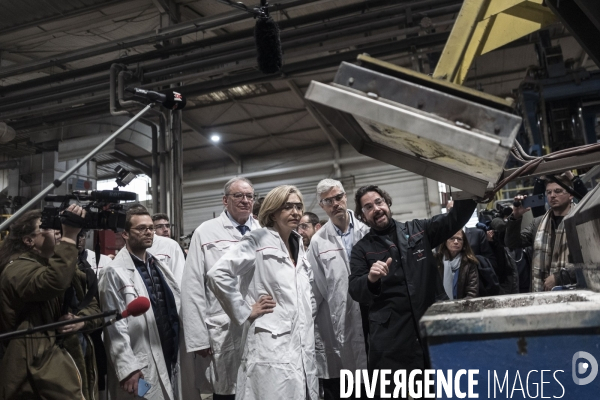 Déplacement de Valerie Pecresse dans le Rhone.