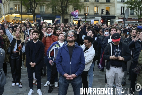 Soirée du 1er tour à l élection présidentielle 2022, avec les citoyens qui soutiennent Jean-Luc Mélenchon, candidat de la France Insoumise.