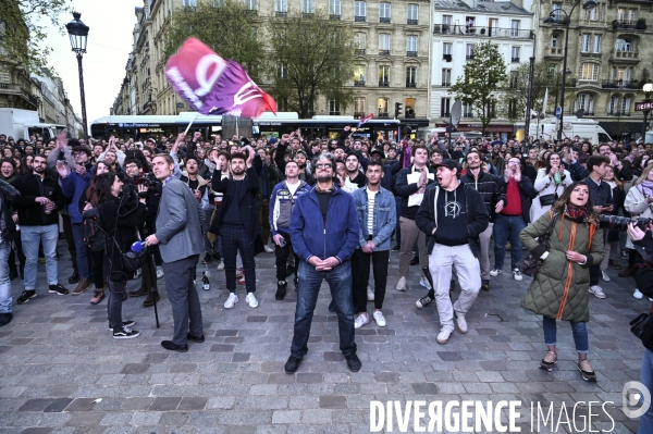 Soirée du 1er tour à l élection présidentielle 2022, avec les citoyens qui soutiennent Jean-Luc Mélenchon, candidat de la France Insoumise.