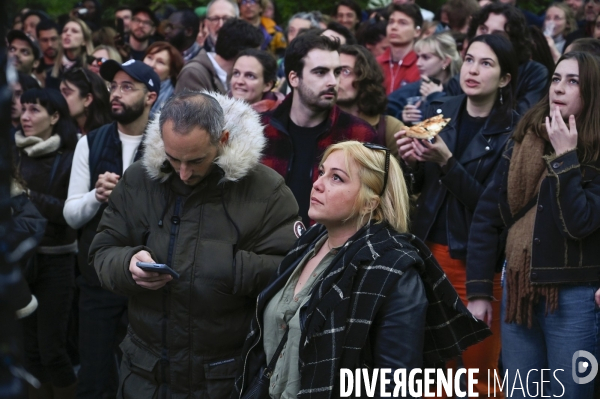 Soirée du 1er tour à l élection présidentielle 2022, avec les citoyens qui soutiennent Jean-Luc Mélenchon, candidat de la France Insoumise.