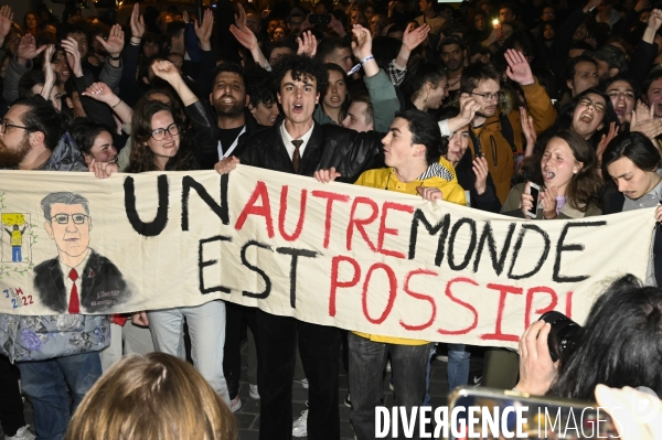 Soirée du 1er tour à l élection présidentielle 2022, avec les citoyens qui soutiennent Jean-Luc Mélenchon, candidat de la France Insoumise.