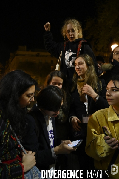 Soirée du 1er tour à l élection présidentielle 2022, avec les citoyens qui soutiennent Jean-Luc Mélenchon, candidat de la France Insoumise.