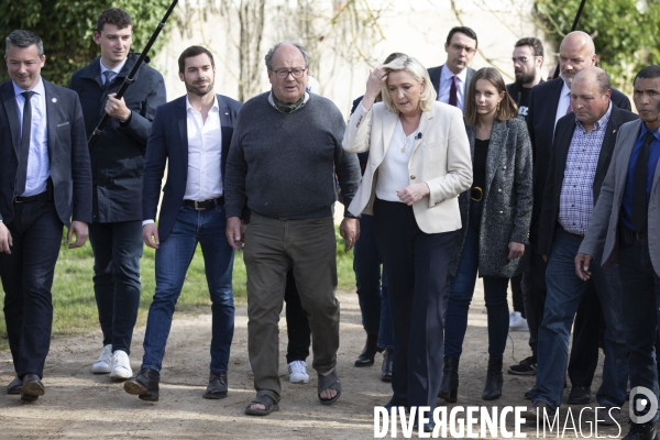 Marine Le PEN dans l Yonne