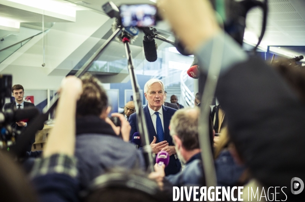 Reunion chez les republicains, au lendemain du 1er tour de l  election presidentielle.