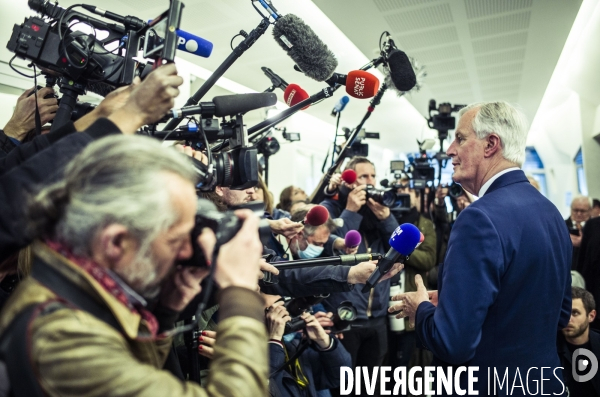 Reunion chez les republicains, au lendemain du 1er tour de l  election presidentielle.