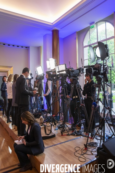 Soirée électorale du premier tour au QG de Valérie PECRESSE
