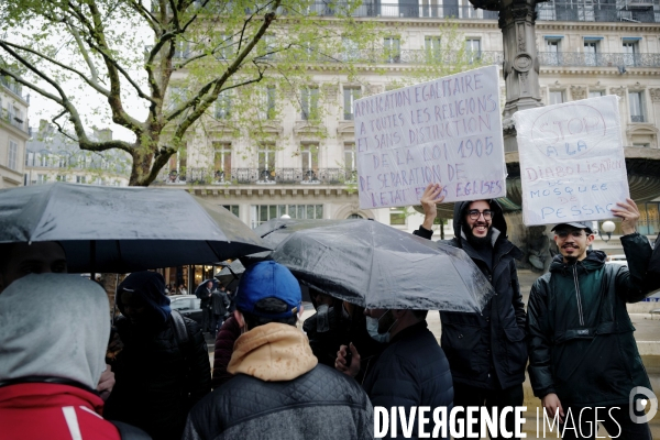 Manifestation contre la menace d une fermeture administrative de six mois de la mosquee de pessac