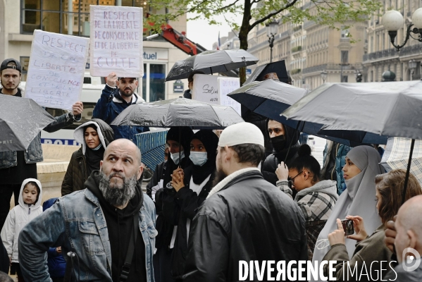 Manifestation contre la menace d une fermeture administrative de six mois de la mosquee de pessac