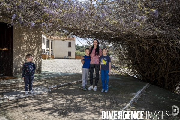 Familles ukrainiennes de légionnaires accueillies au Centre d hébergement  de la Légion étrangère à La Ciotat