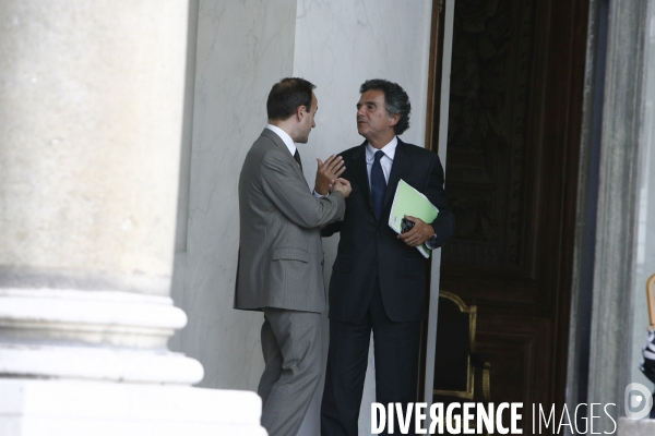 Remise du rapport de la commission cope sur la television publique