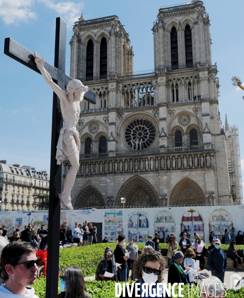 Le Vendredi saint célébré à Notre Dame