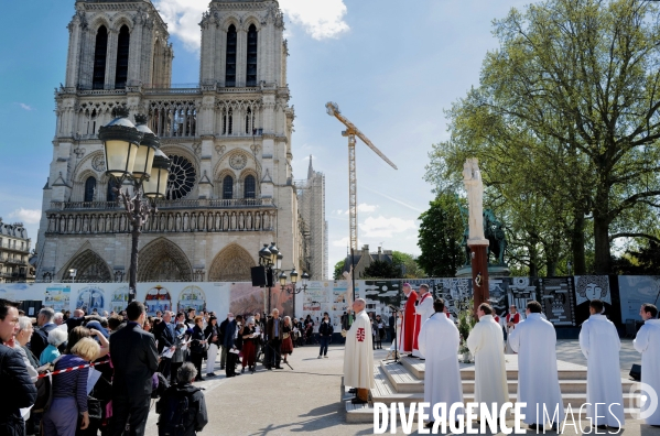 Le Vendredi saint célébré à Notre Dame