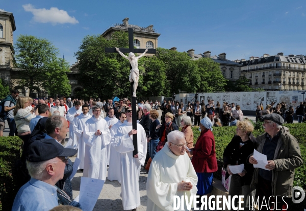 Le Vendredi saint célébré à Notre Dame