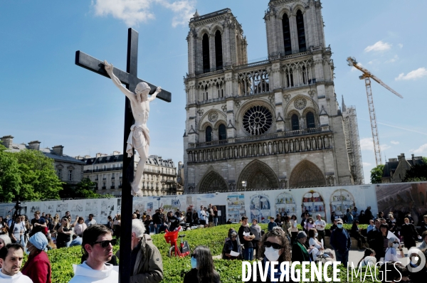 Le Vendredi saint célébré à Notre Dame