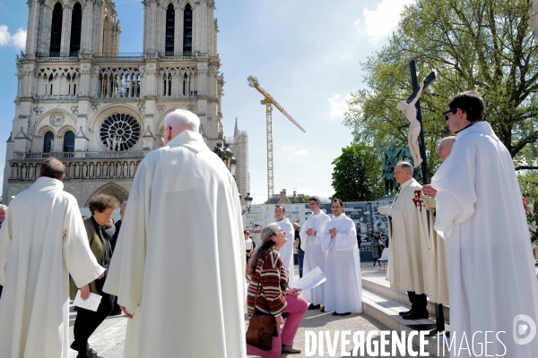 Le Vendredi saint célébré à Notre Dame