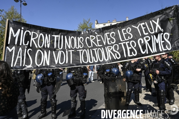 Manifestation entre les 2 tours, contre l extreme droite, le racisme, le fascisme.