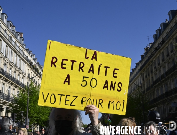 Manifestation entre les 2 tours, contre l extreme droite, le racisme, le fascisme.