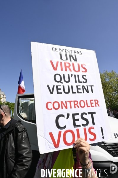 Manifestation entre les 2 tours, contre l extreme droite, le racisme, le fascisme.